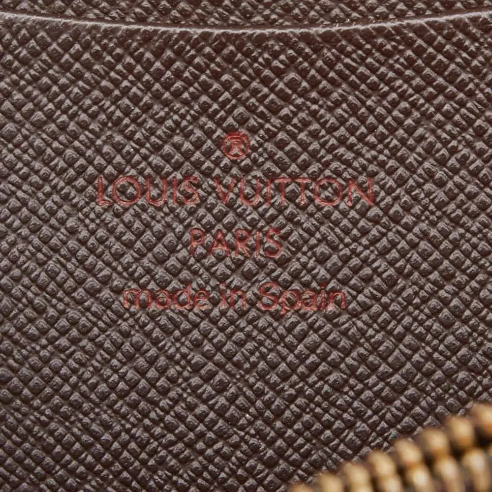 Louis Vuitton Zippy Wallet
